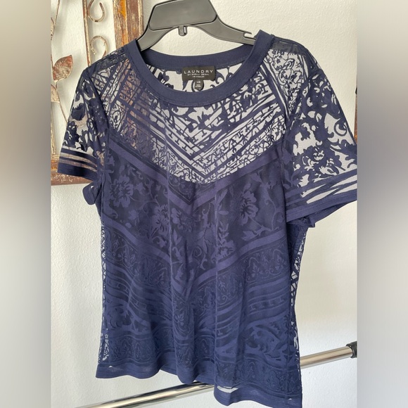 Top - Picture 2 of 3